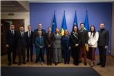 Україна та Німеччина поглиблюють співпрацю у реалізації програм з підтримки бізнесу та людського капіталу в Україні. Про це йшлося під час зустрічі Першої віцепрем’єр-міністерки України – Міністерки економіки України Юлії Свириденко із міністеркою економічного співробітництва та розвитку Німеччини Свенією Шульце.