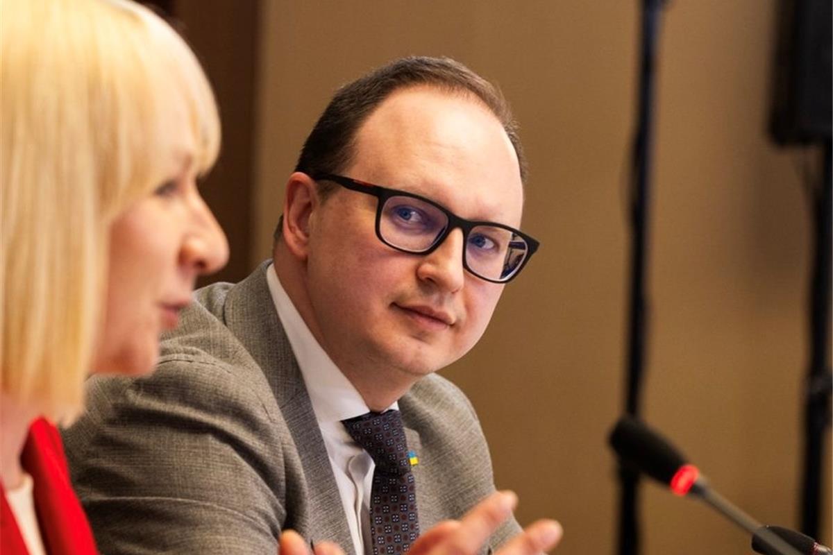 Діалог з бізнесом