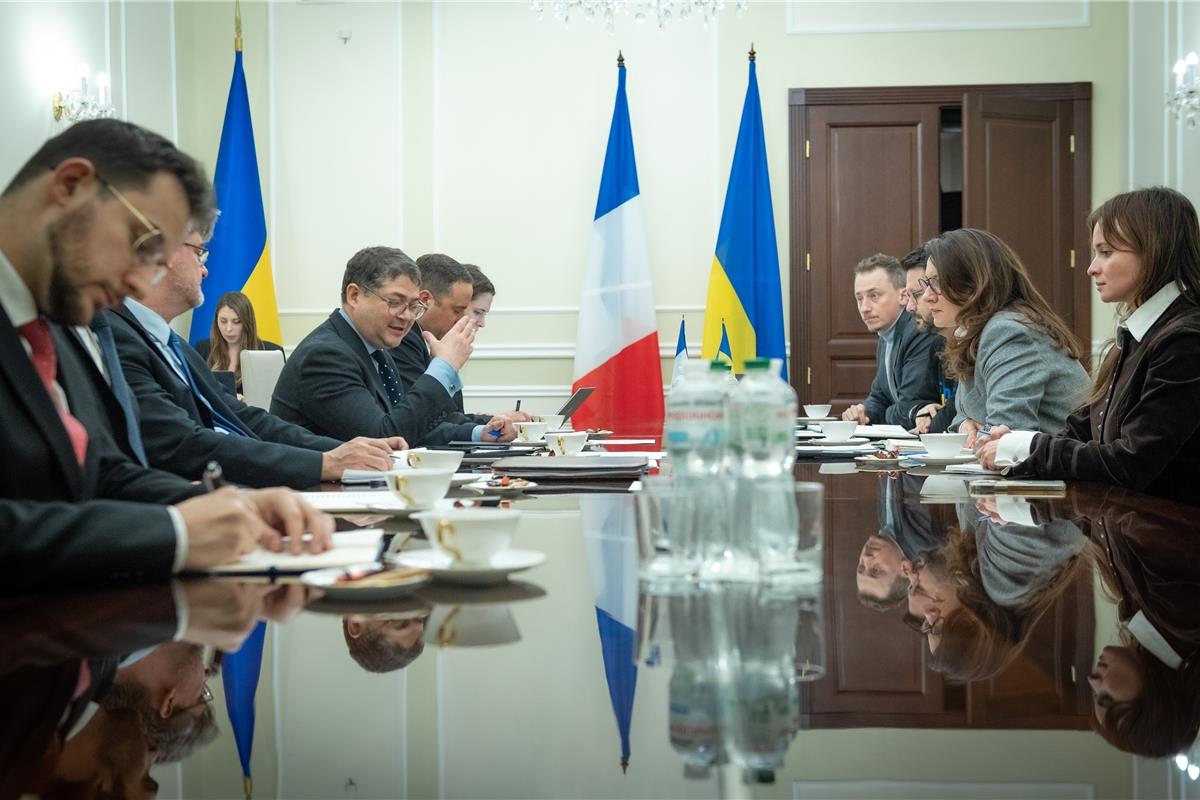Уряди України і Франції поглиблюють співпрацю щодо відновлення української економіки, інфраструктури та залучення проектного фінансування - Юлія Свириденко
