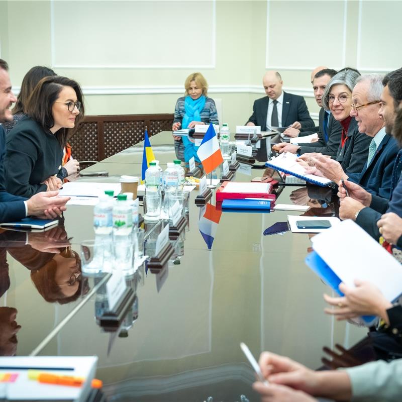 Вбачаємо великі перспективи у залученні французького бізнесу до ранньої відбудови України, - Юлія Свириденко на зустрічі з MEDEF
