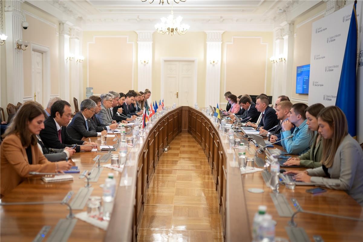 Наш фокус – прискорення економічного відновлення України та євроінтеграція – Олексій Соболев на зустрічі з послами G7 і ЄС