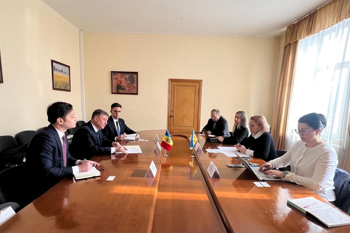 Ірина Овчаренко: Україна забезпечує прозоре реагування на транскордонні виклики на Дністрі