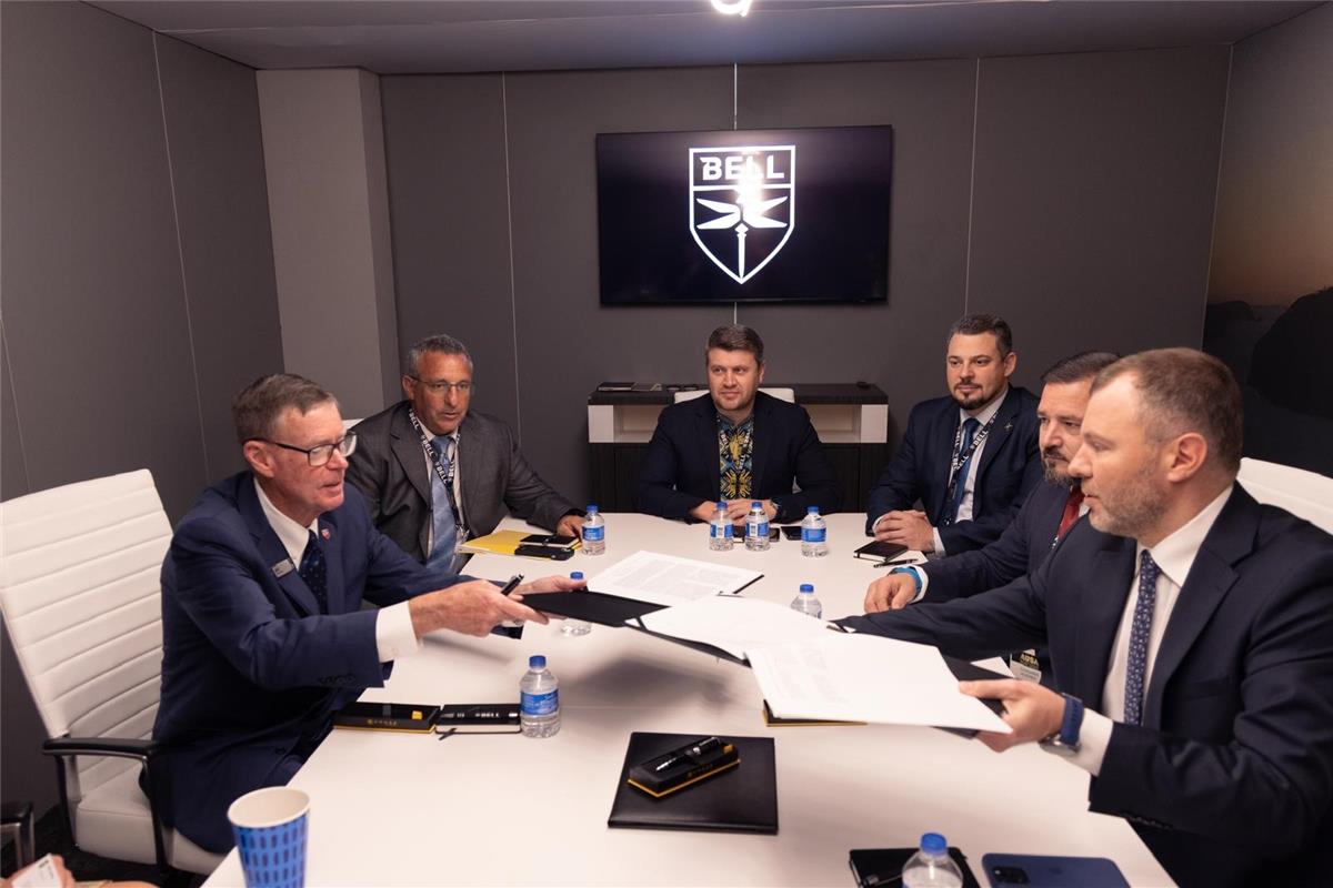 У США підписано Меморандум між Мінекономіки та корпорацією Bell Helicopter