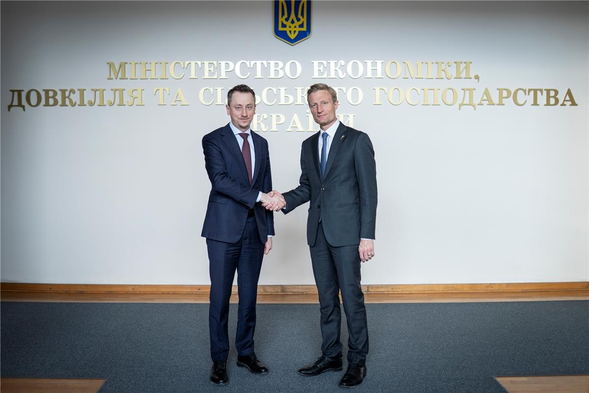 Мінекономіки та ВПП обговорили розширення гуманітарних ініціатив