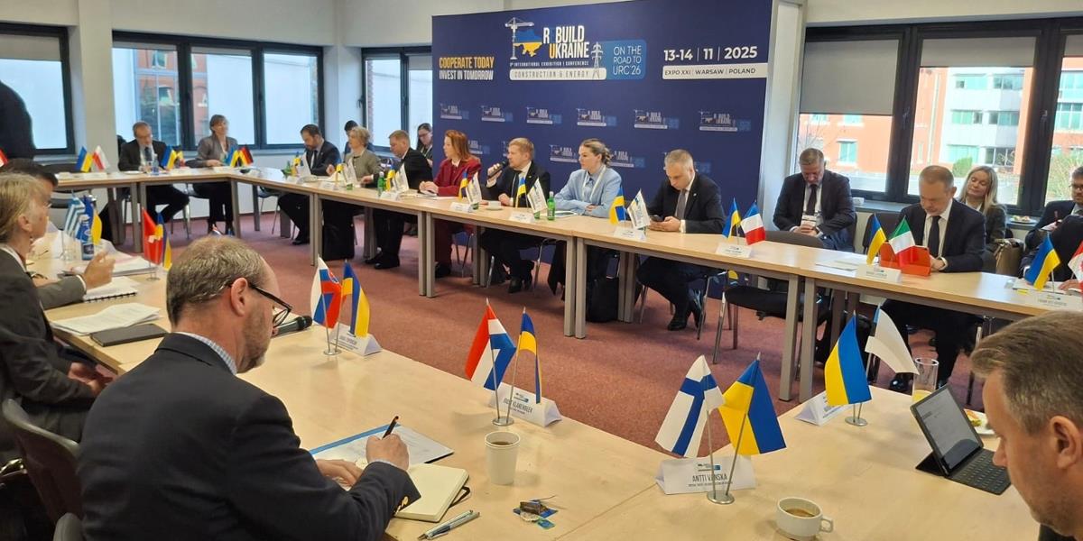 14 листопада у Варшаві, в межах міжнародної виставки ReBuild 2025, Міністерство економіки, довкілля та сільського господарства України провело зустріч Спеціальних представників із відновлення України.