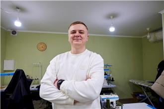 єРобота: Завдяки гранту підприємець відкрив швейний бізнес
