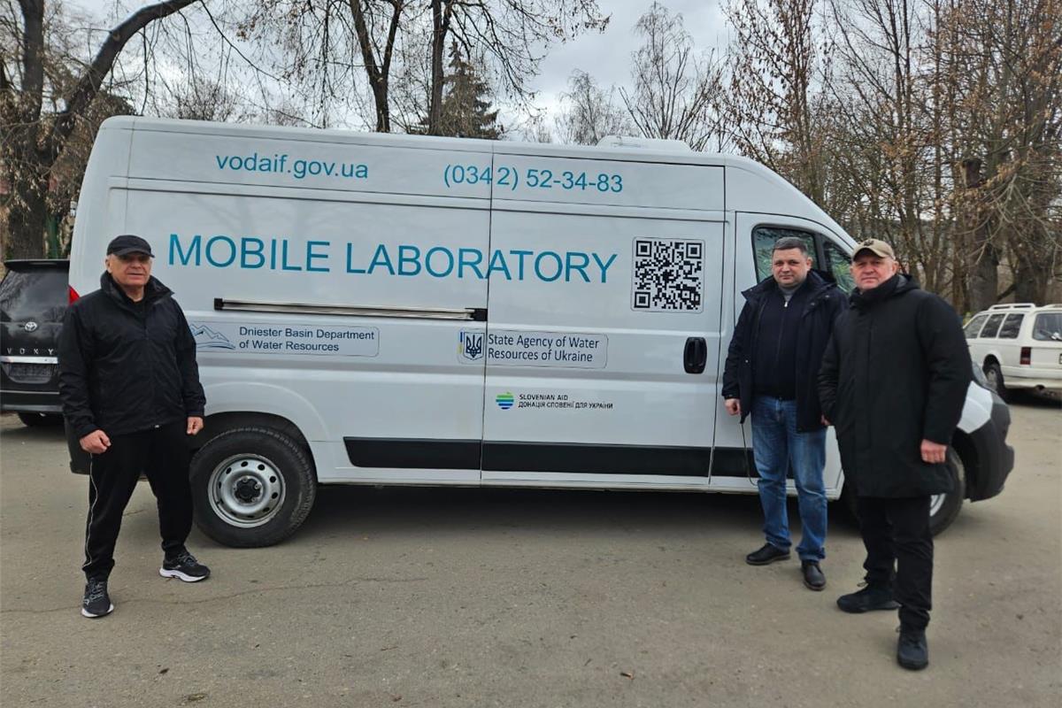 Україна та Молдова спільно відібрали проби води з Дністра