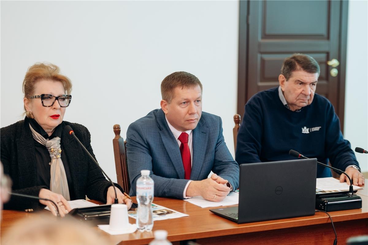 В Україні обговорили запровадження стандартів сталого туризму в обʼєктах ПЗФ